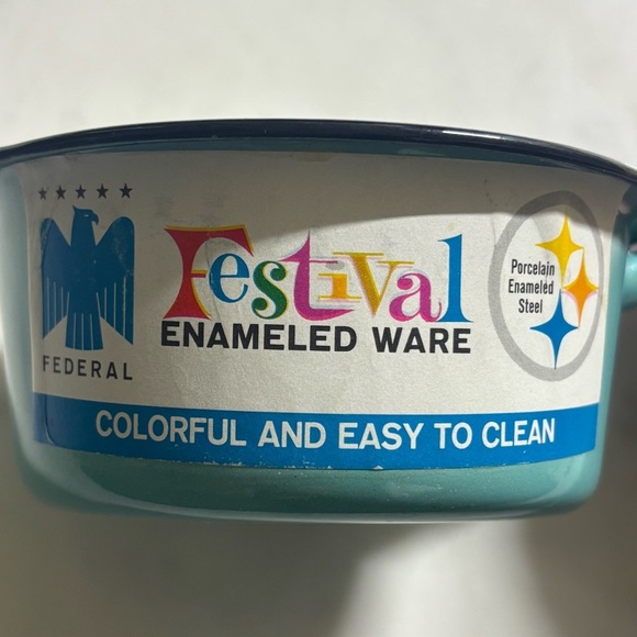 Adorable small vintage Festival Enameled Ware turquoise pot - Picture 3 of 7